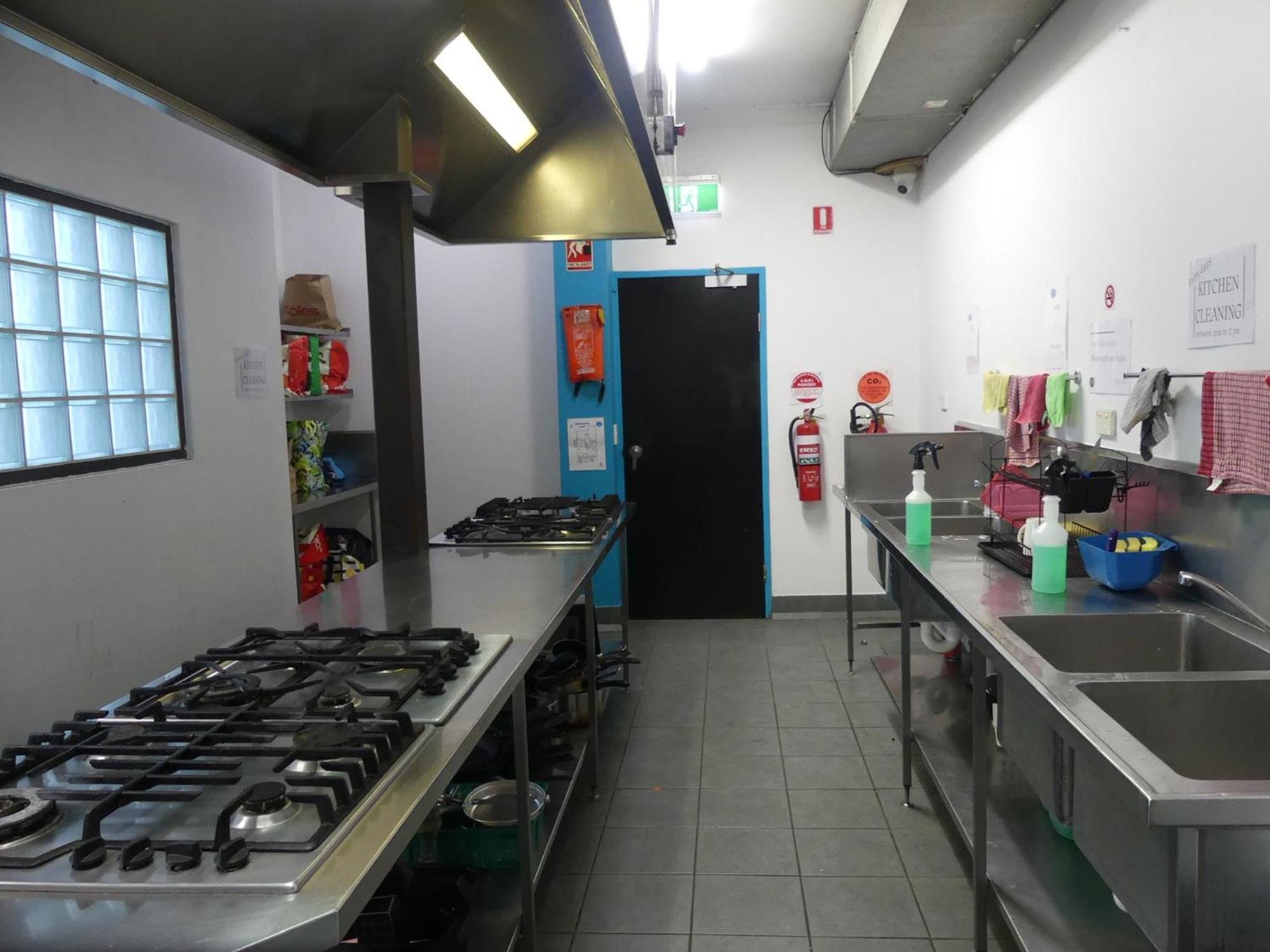 Chill Backpackers Hostel Brisbane Exterior photo